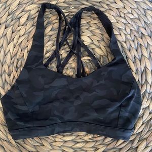 Lululemon bra! Size 4!!